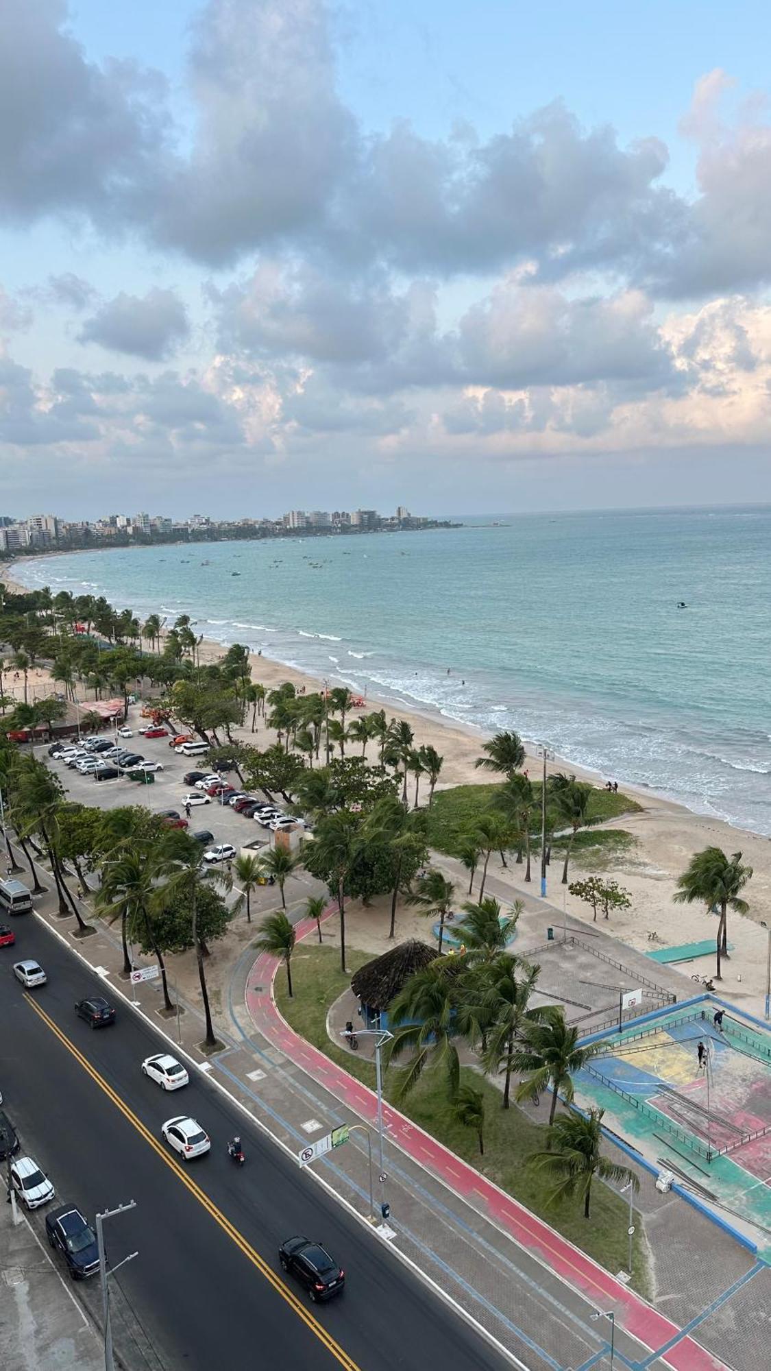 Apto Luxo Beira-mar Com Varanda Com Vista Frente Mar Na Da Pajucarant310