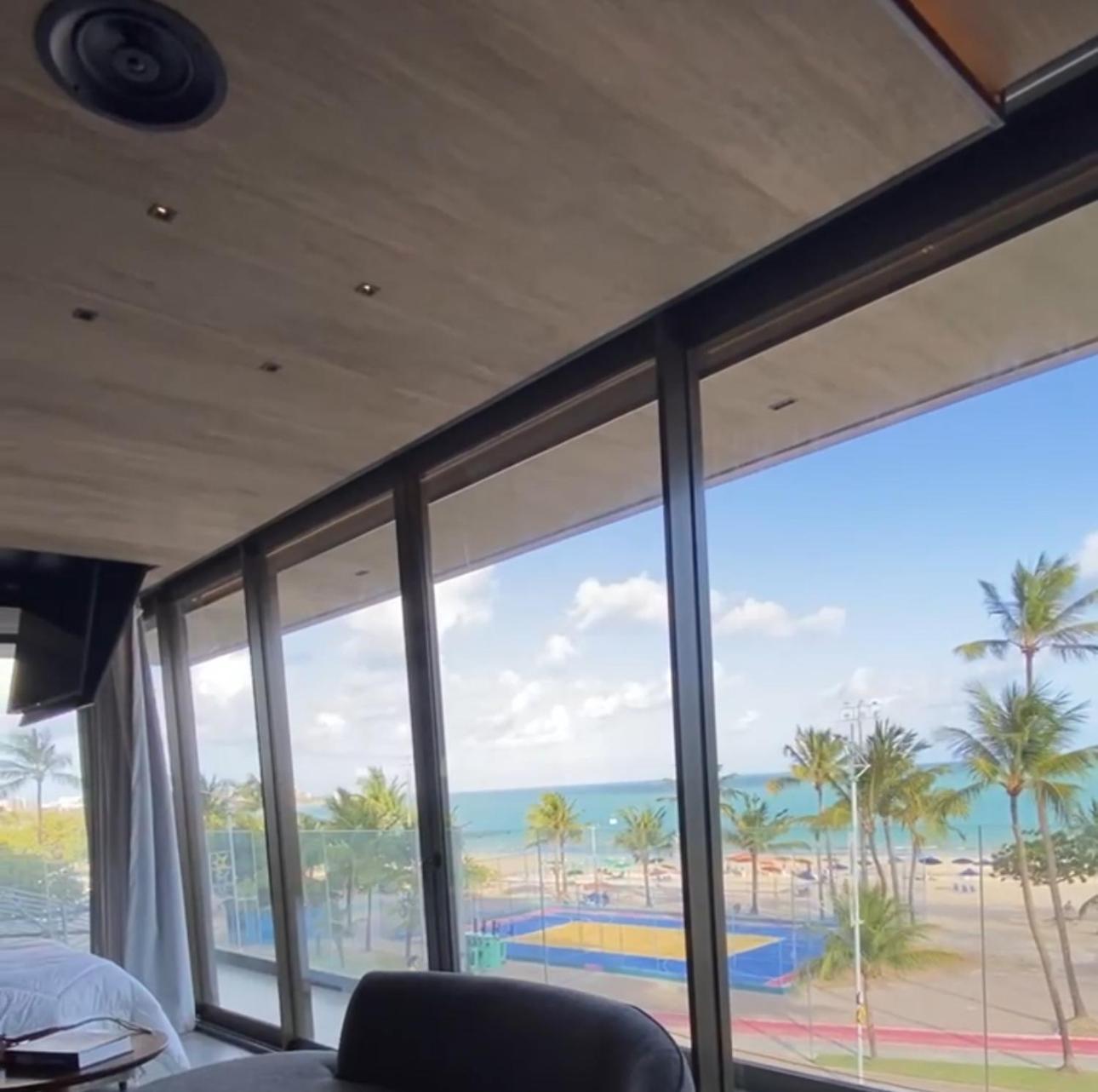 Apto Luxo Beira-mar Com Varanda Com Vista Frente Mar Na Da Pajucarant310 Apartamento *