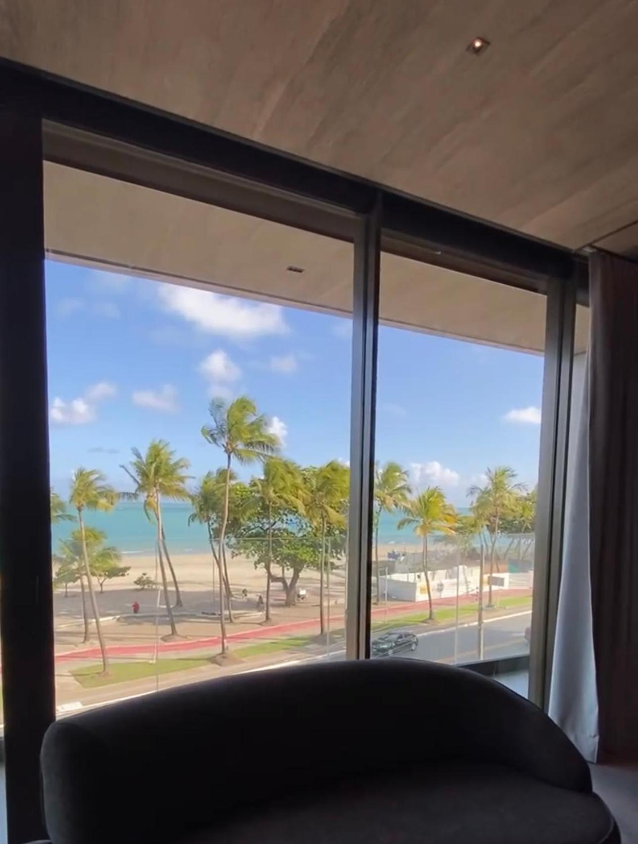 Apartamento Apto Luxo Beira-mar Com Varanda Com Vista Frente Mar Na Da Pajucarant310 Maceió