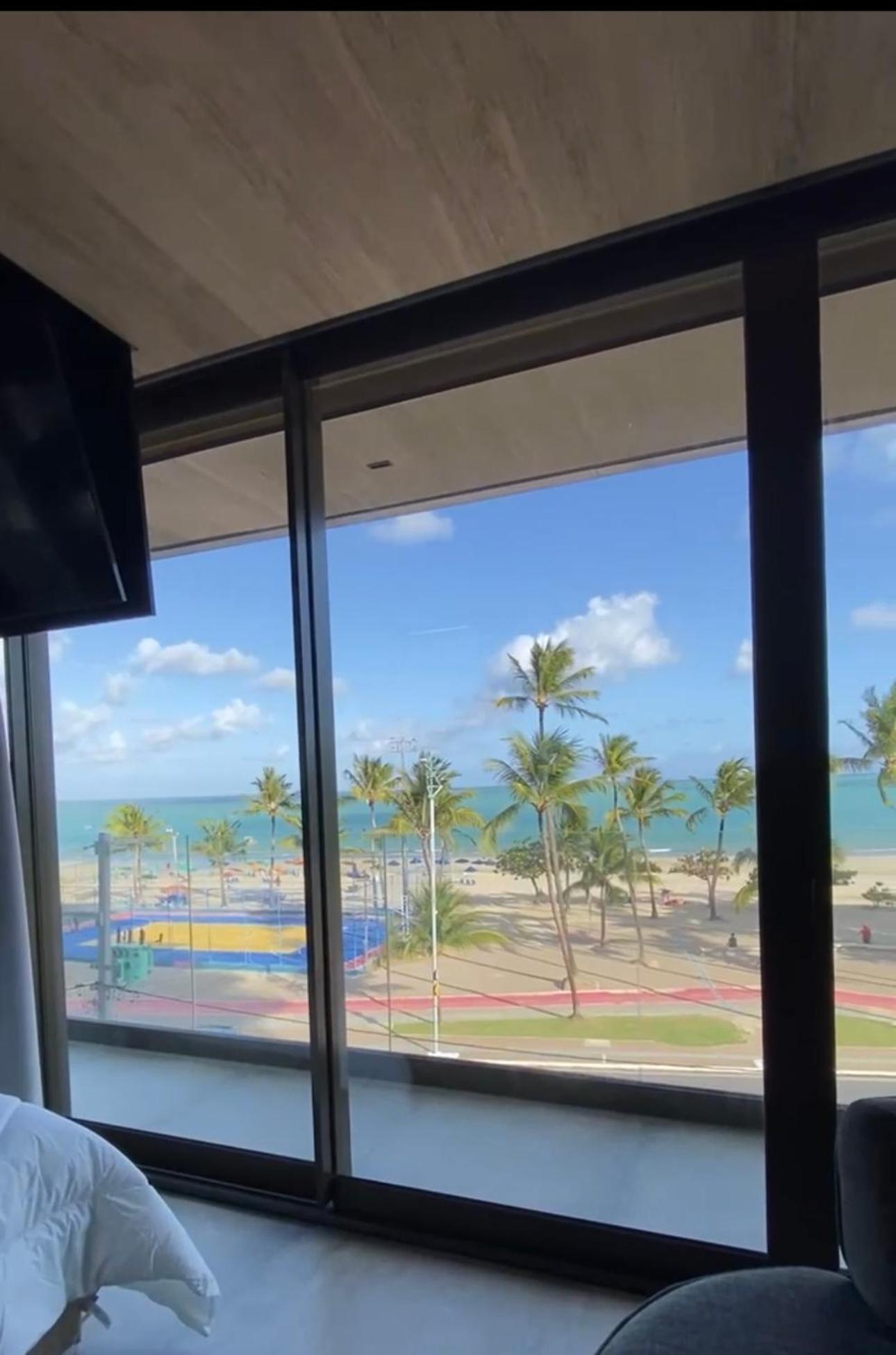 Apartamento Apto Luxo Beira-mar Com Varanda Com Vista Frente Mar Na Da Pajucarant310 Maceió