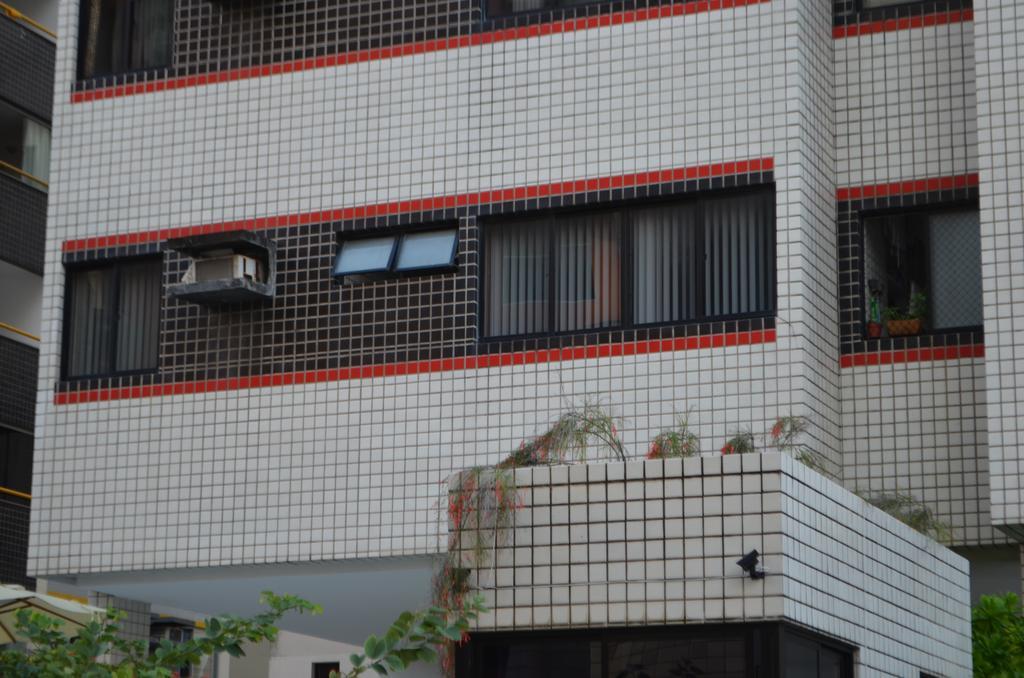 Apartamento 102 *