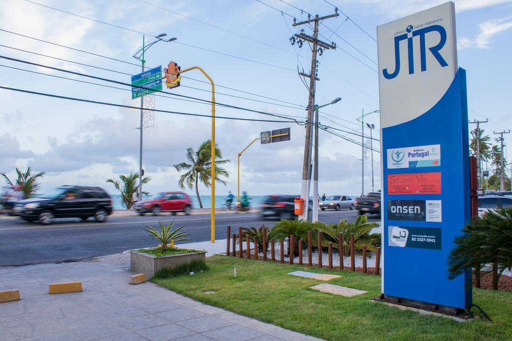 Apart no Cond JTR - Maceió *