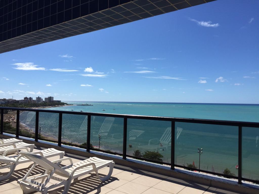 Apartamento Na Beira Mar: Oceanfront With Lateral Sea View *