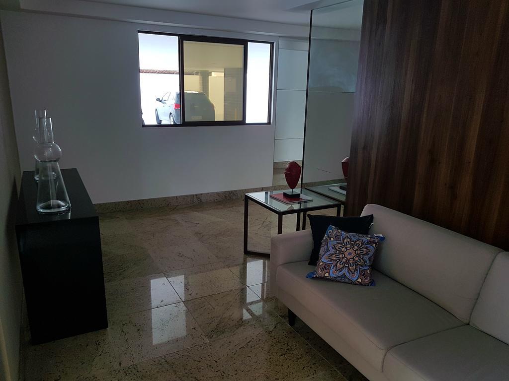 Apartamento quarto e sala em Ponta Verde Apartamento *