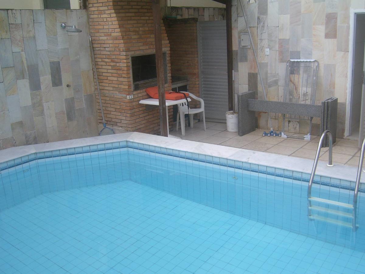 & Macayo Albergue