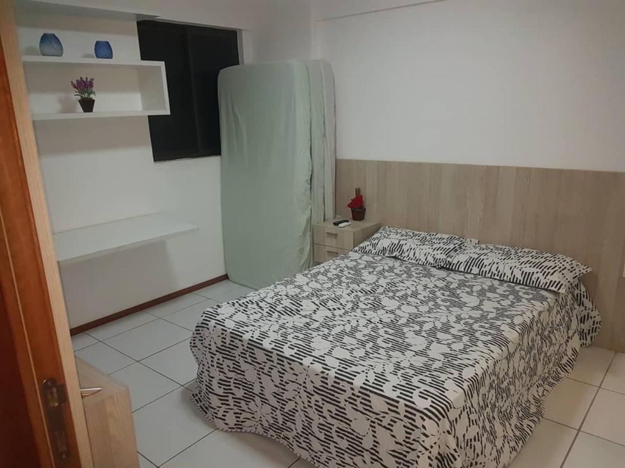 Apartamento quarto e sala em Ponta Verde *