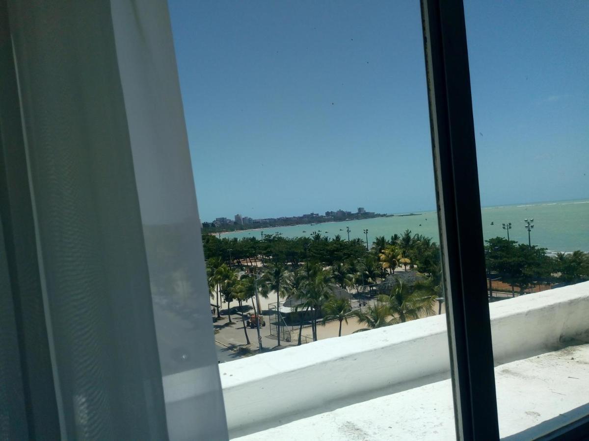 Flats A Beira Mar Em Na Pajucara
