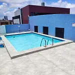 Apartamento Com Piscina A Uma Quadra Da Praia De Jatiuca