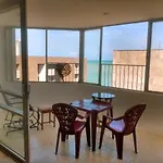 Quarto Em Apto Compartilhado Beira Mar