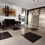 Lindo Flat A Poucos Passos Da Praia