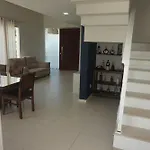 Hibiscus Casa Condomínio com Piscina