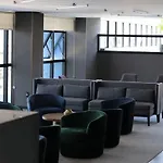 Studio em excelente localização e vista para o mar