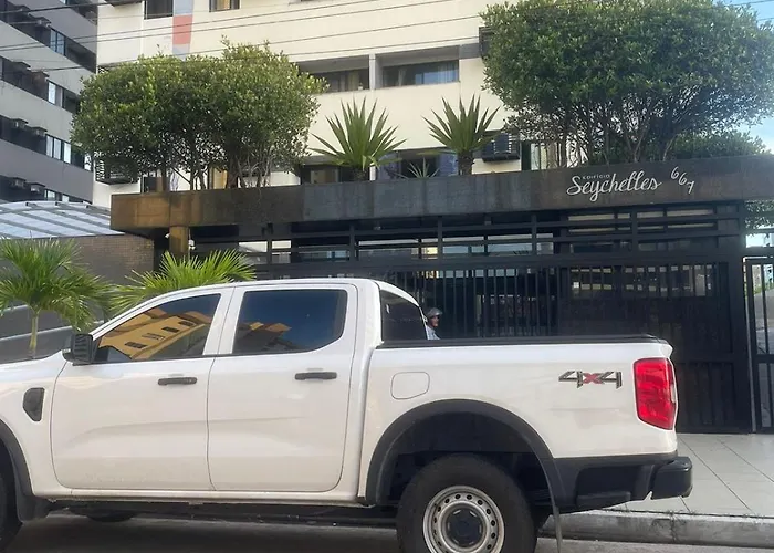 Apartamento de 3 Quartos NA PONTA VERDE A 500M DA PRAIA