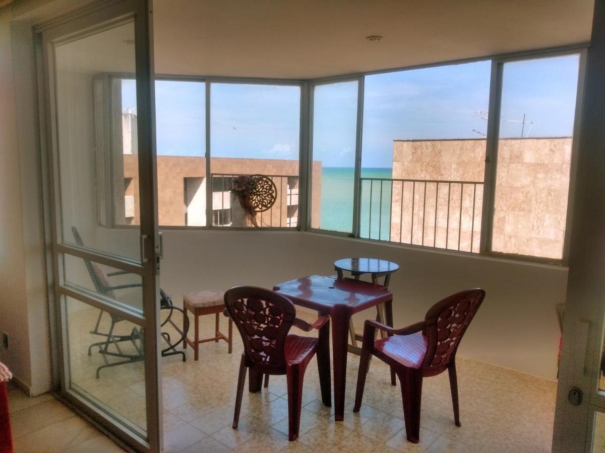 Quarto Em Apto Compartilhado Beira Mar Homestay