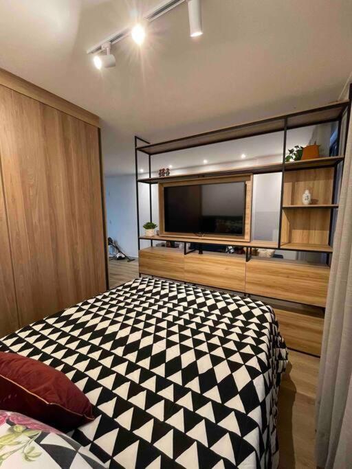 Apartamento Studio No Coracao Da Ponta Verde. *