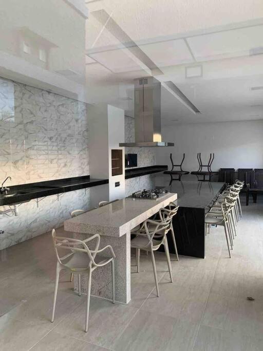 Apartamento Vista Mar Deslumbrante C/ Churrasqueira Na Varanda Maceió