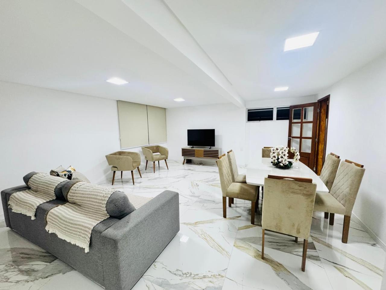 Apartamento Ed Canoa 601 *