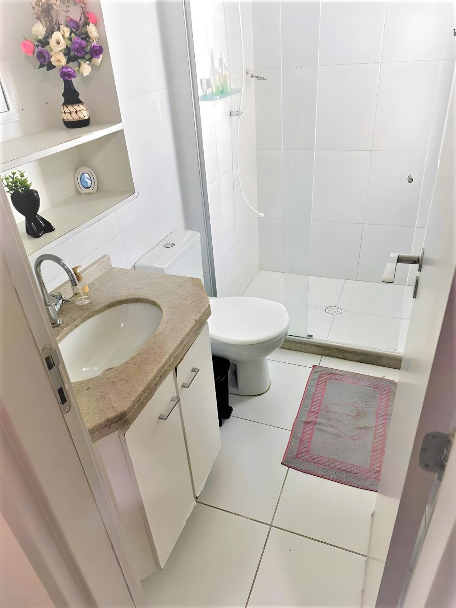 Apartamento Beira-mar Aconchego - Piscina, Ar Condicionado, Garagem, Churrasqueira, Otima Localizacao *
