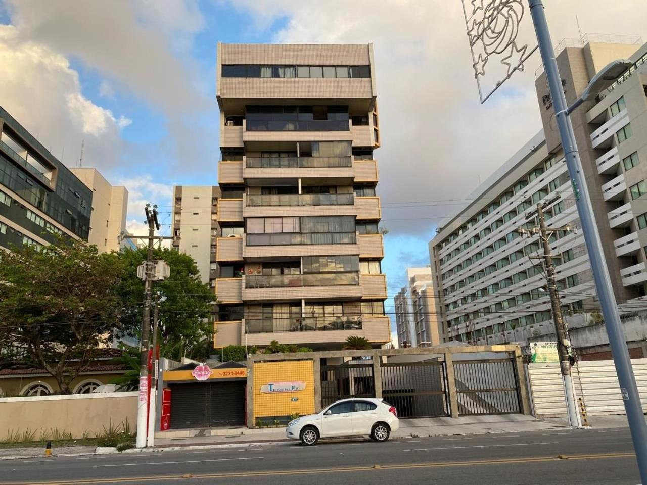 Apartamento Beira Mar Em Pajucara Maceió