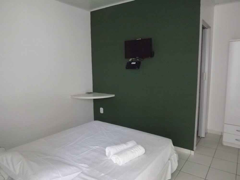 Hotel E